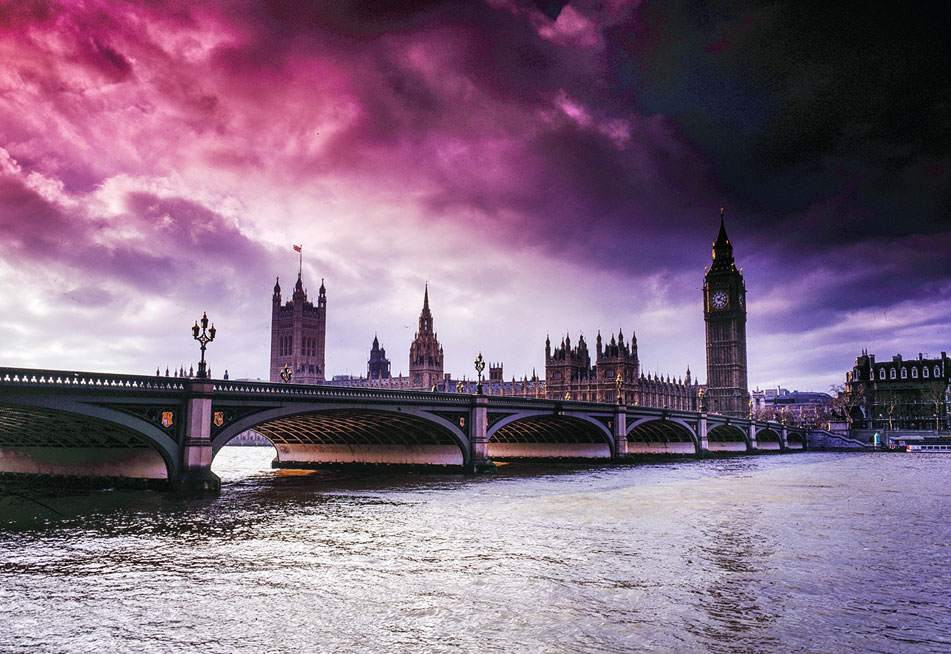 Westminster Bridge London, photographed by Sean Aidan